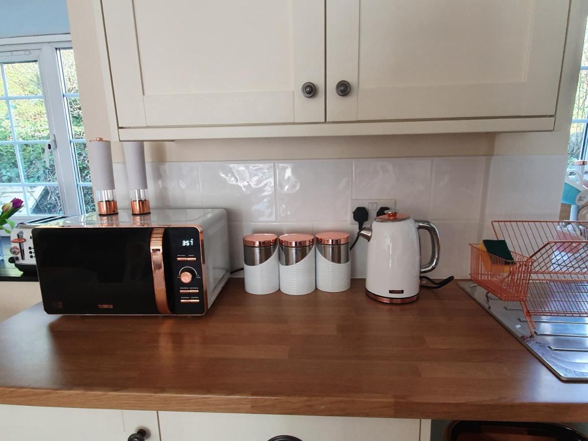 No 4 Trelawney Apartment - Onsite Bar - Restaurant - Horse Riding Menheniot Exteriör bild