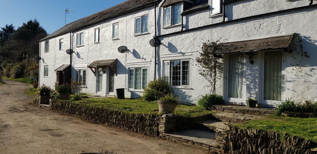 No 4 Trelawney Apartment - Onsite Bar - Restaurant - Horse Riding Menheniot Exteriör bild
